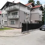 Pejton Ilidza *